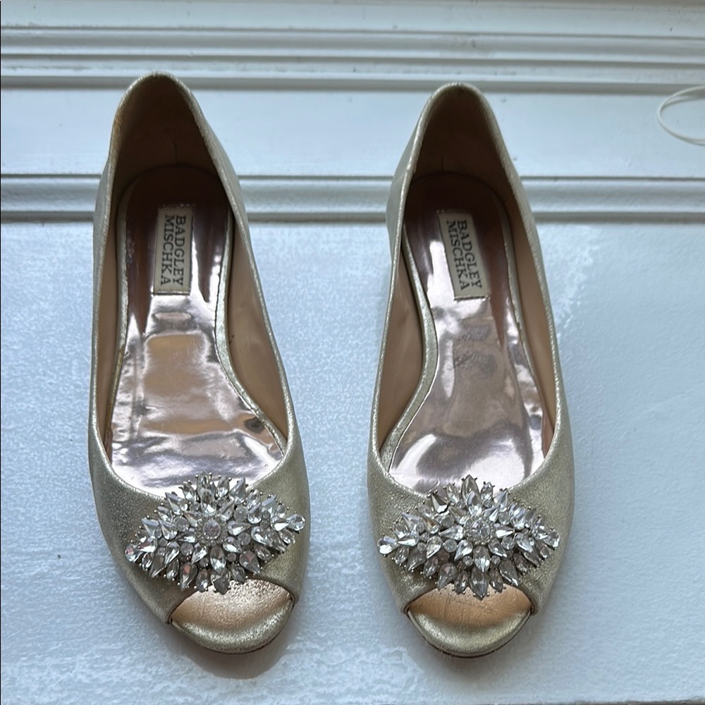 Badgley Mischka Gold Peep-Toe Flats